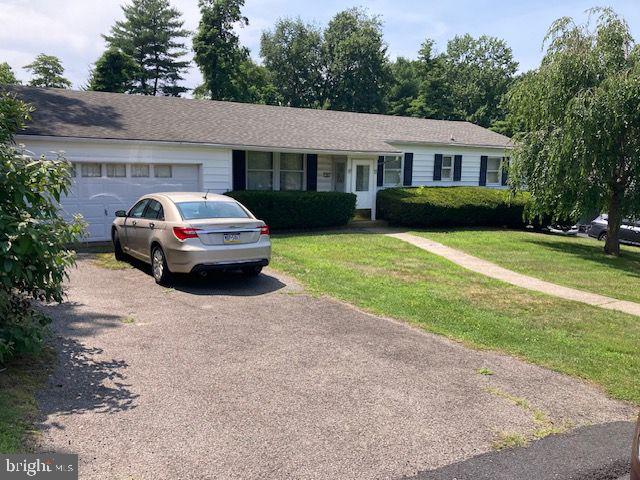 Great location, great lot.  This home needs total renovation but will be worth it with this location.  Property is being sold as is. Seller will make no repairs.  Being sold by POA.     Cash buyer preferred.
