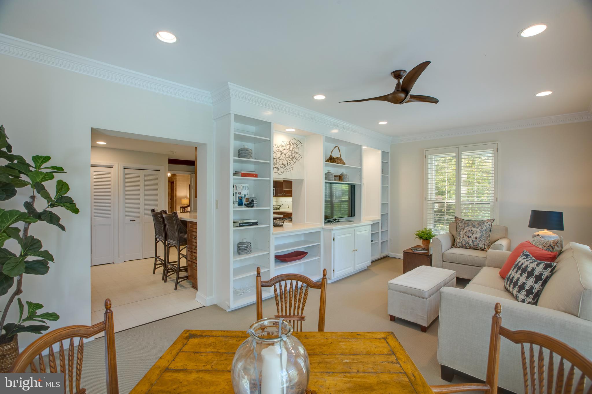 COUNTRY CLUB - Residential