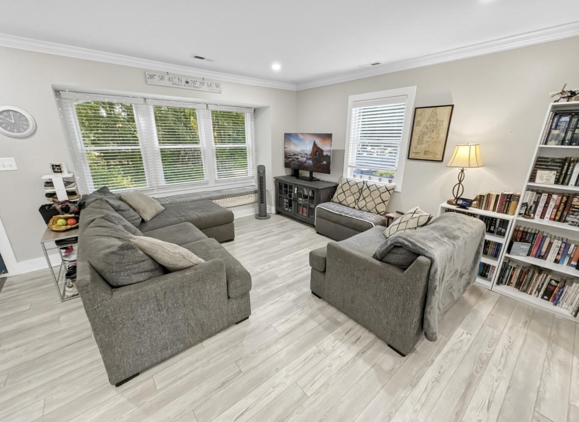 STEVENSVILLE - Residential