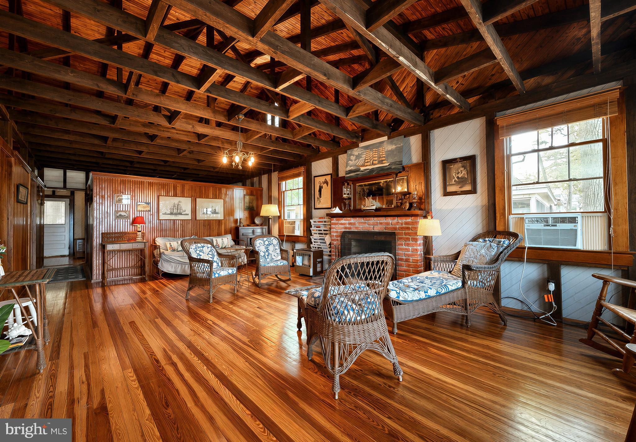 TALL TIMBERS - Residential