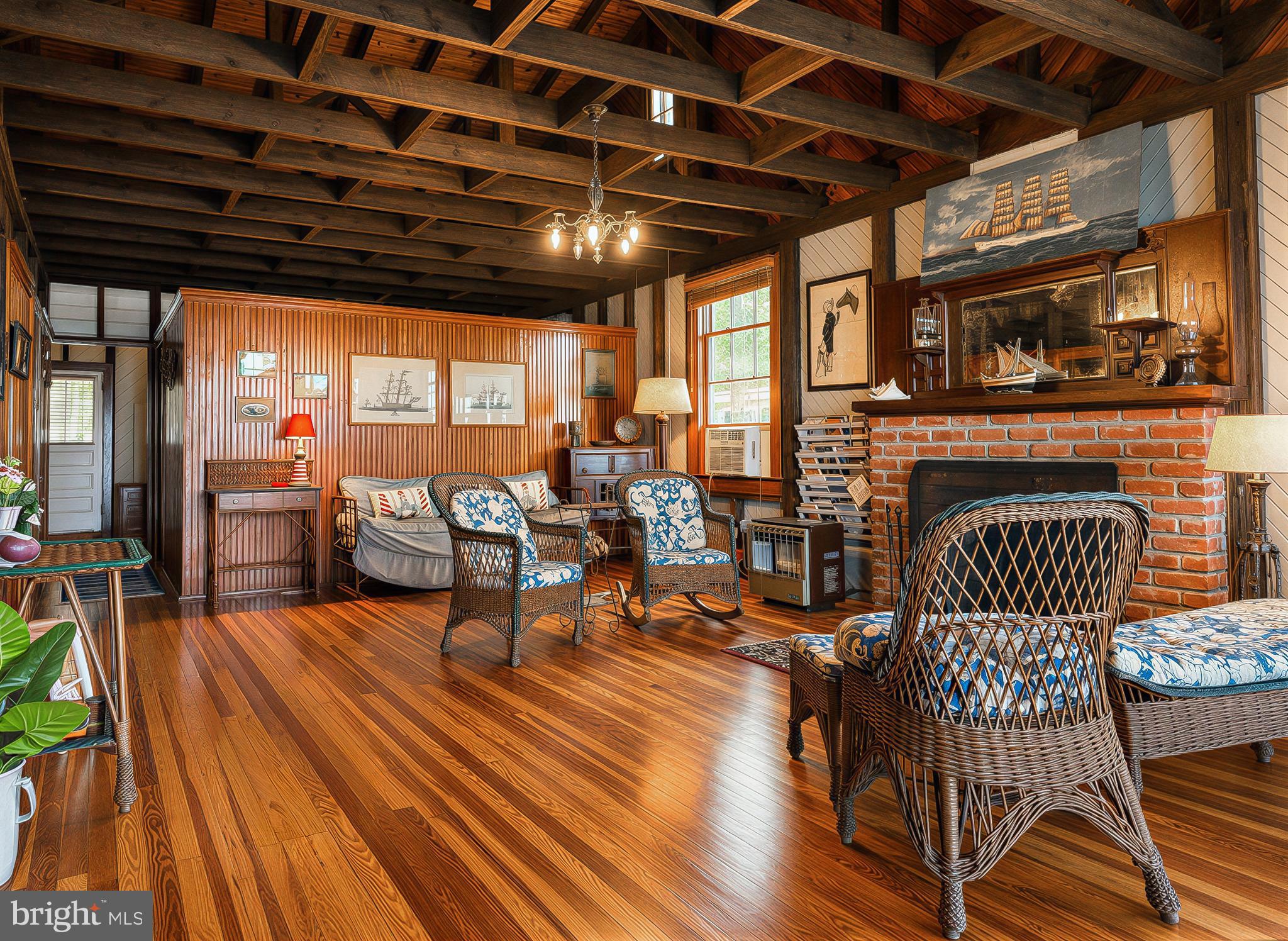 TALL TIMBERS - Residential