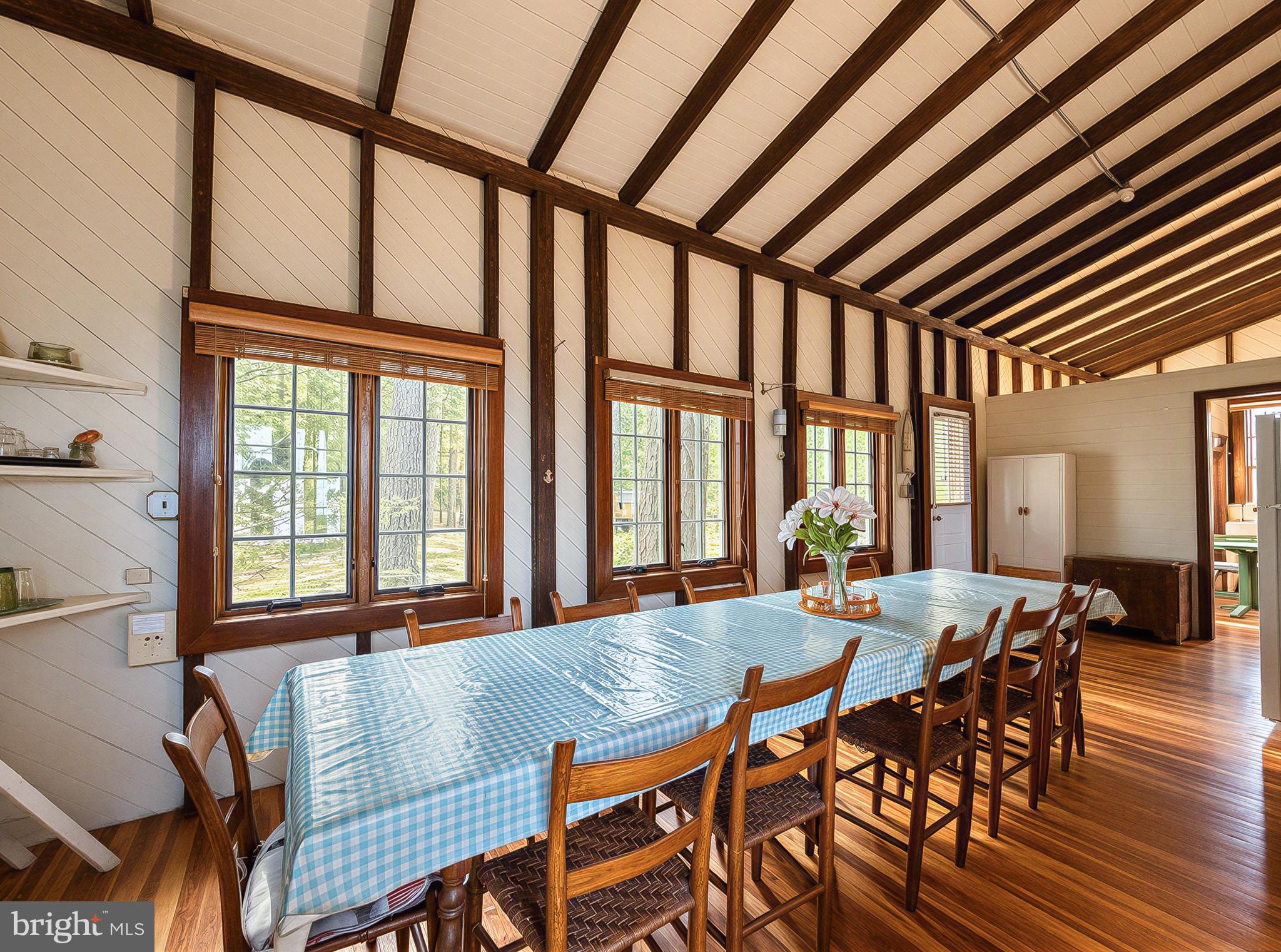 TALL TIMBERS - Residential