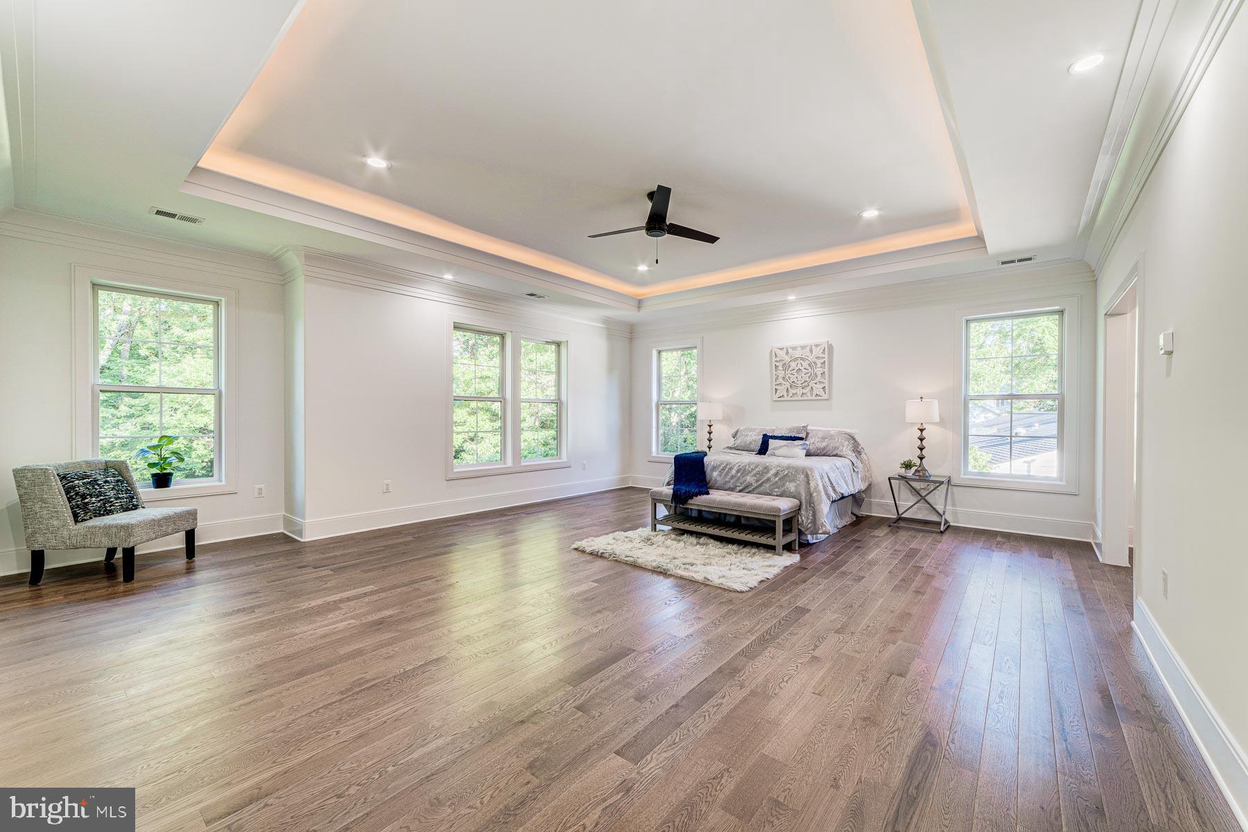 VIENNA WOODS - Residential