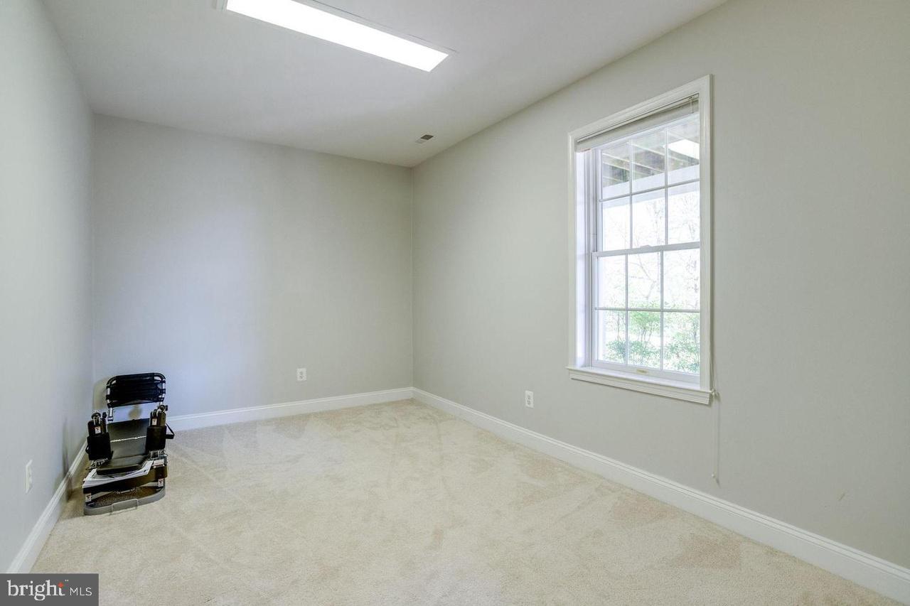HUNTER MILL ESTATES - Residential Lease