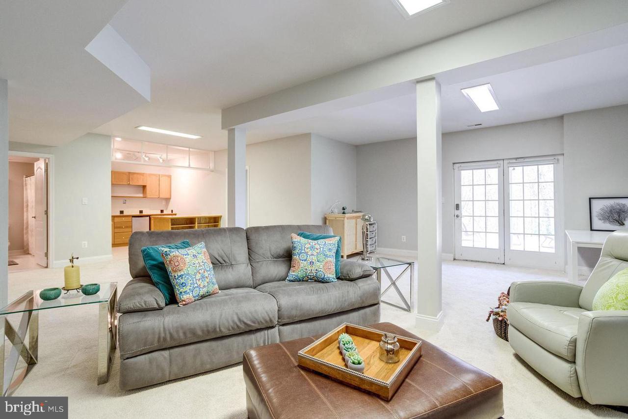 HUNTER MILL ESTATES - Residential Lease