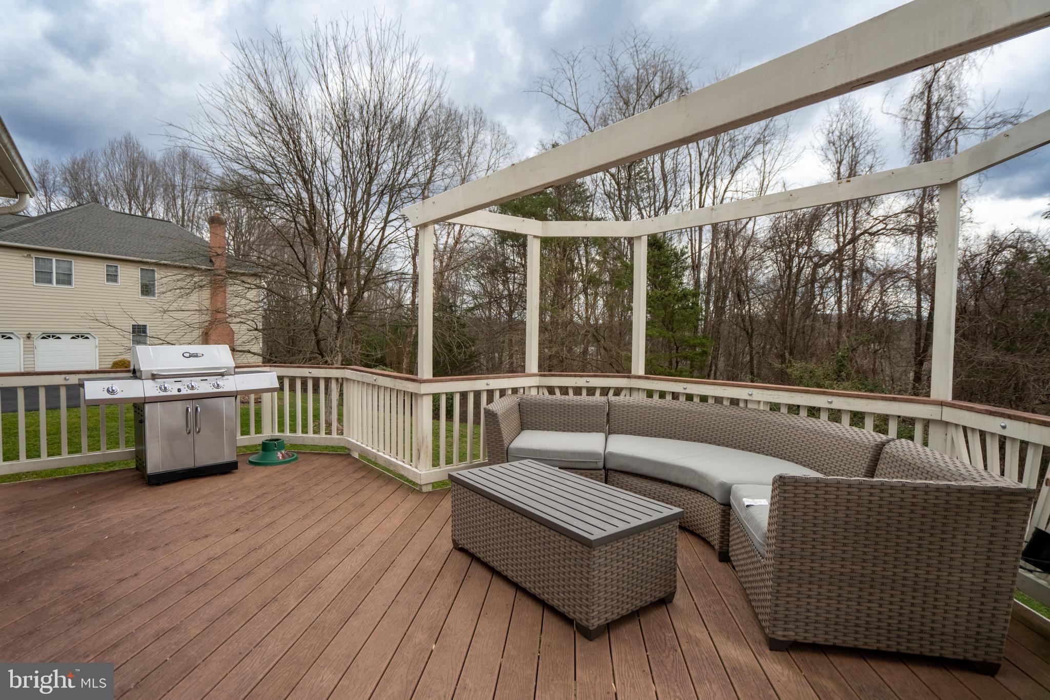 HUNTER MILL ESTATES - Residential Lease