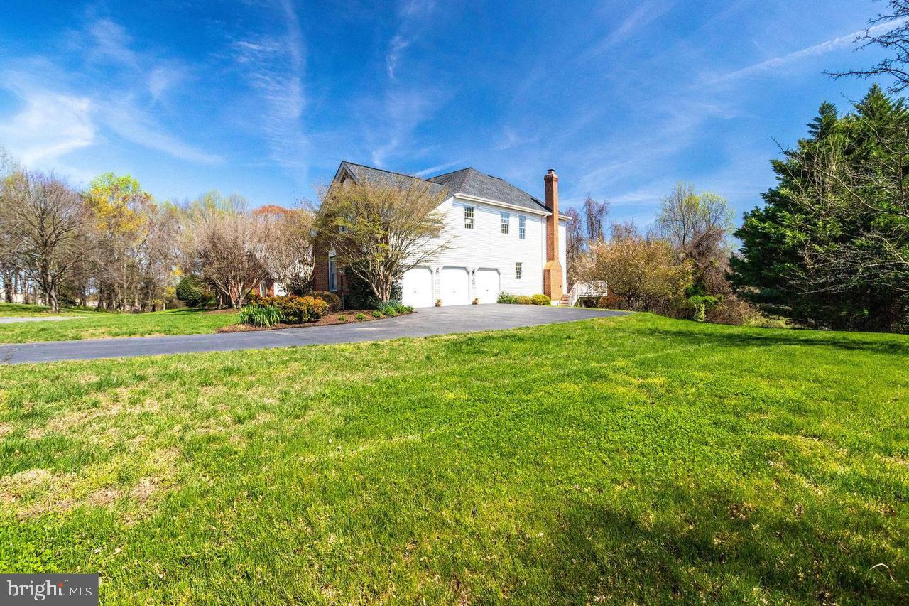 HUNTER MILL ESTATES - Residential Lease