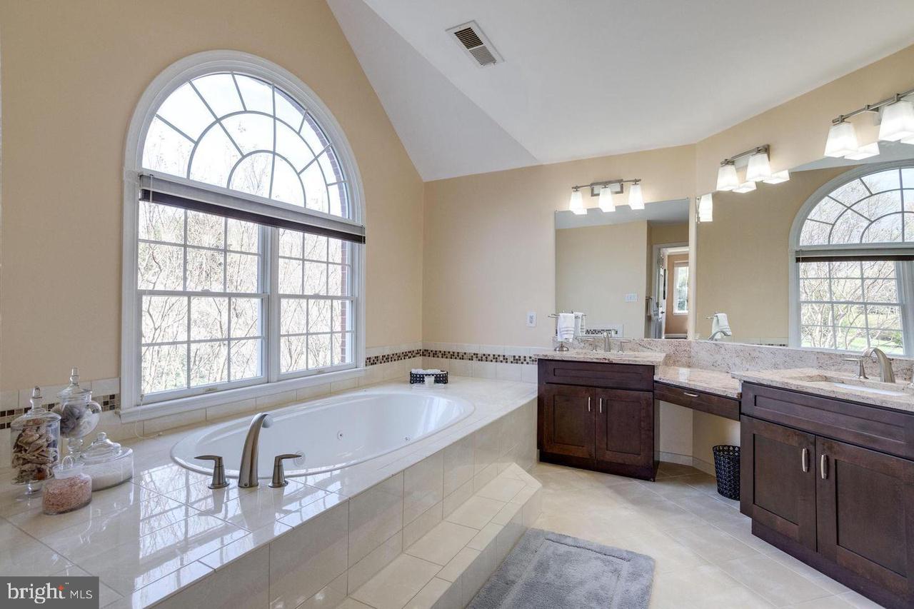 HUNTER MILL ESTATES - Residential Lease