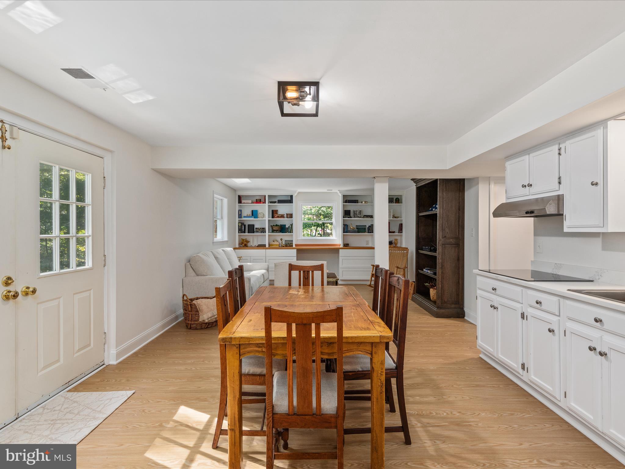 TALLY HO - Residential