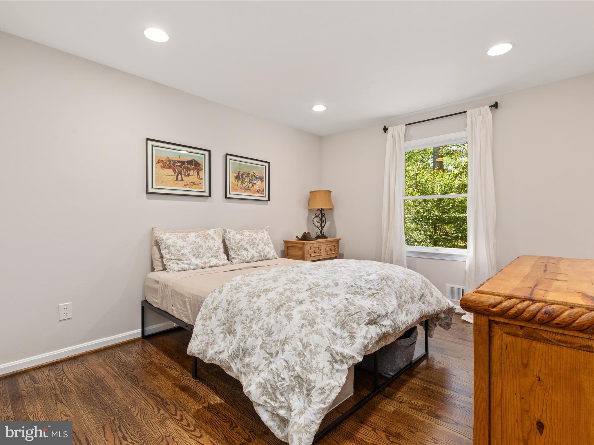 TALLY HO - Residential