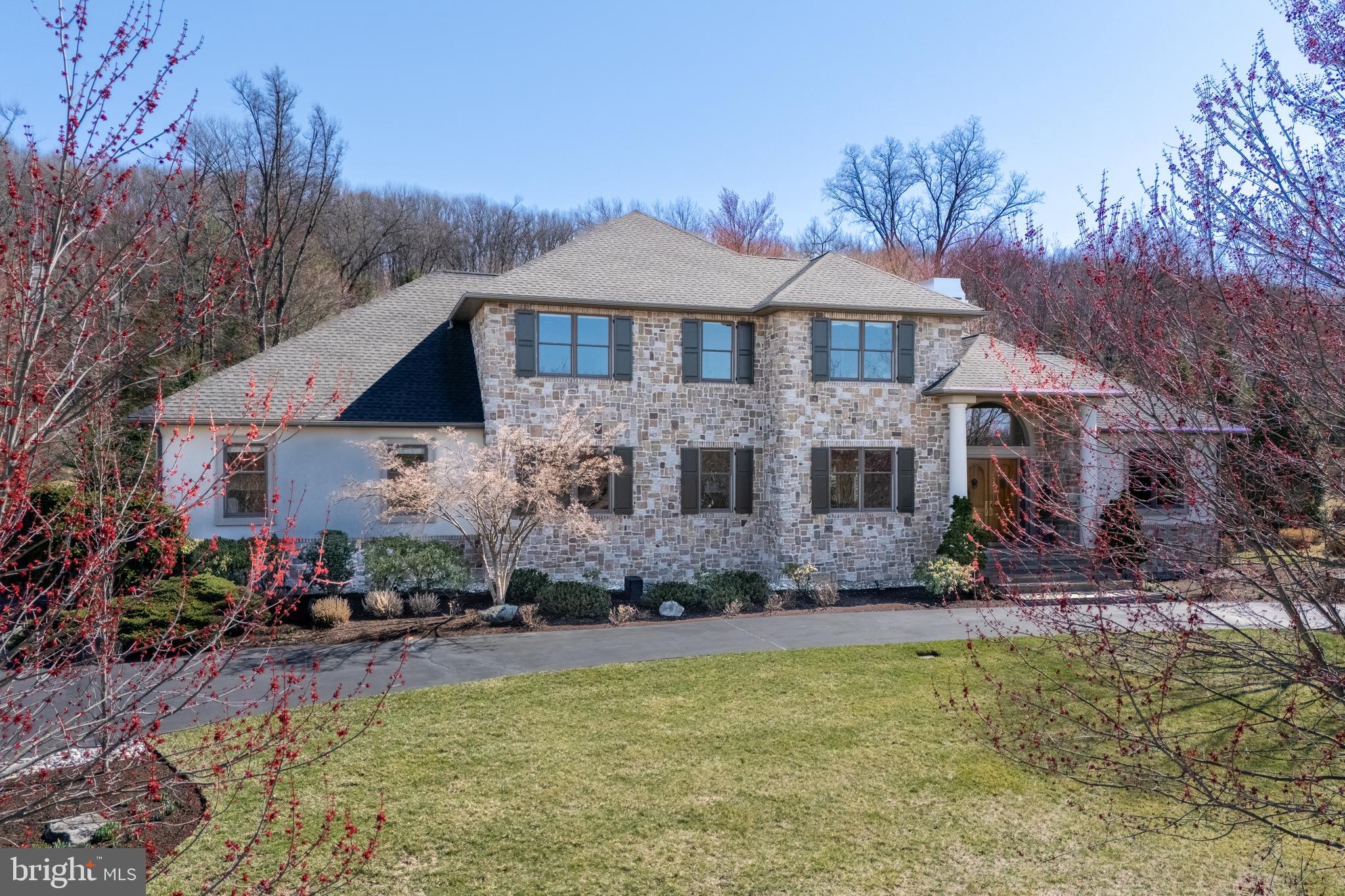 WEYHILL WOODS - Residential