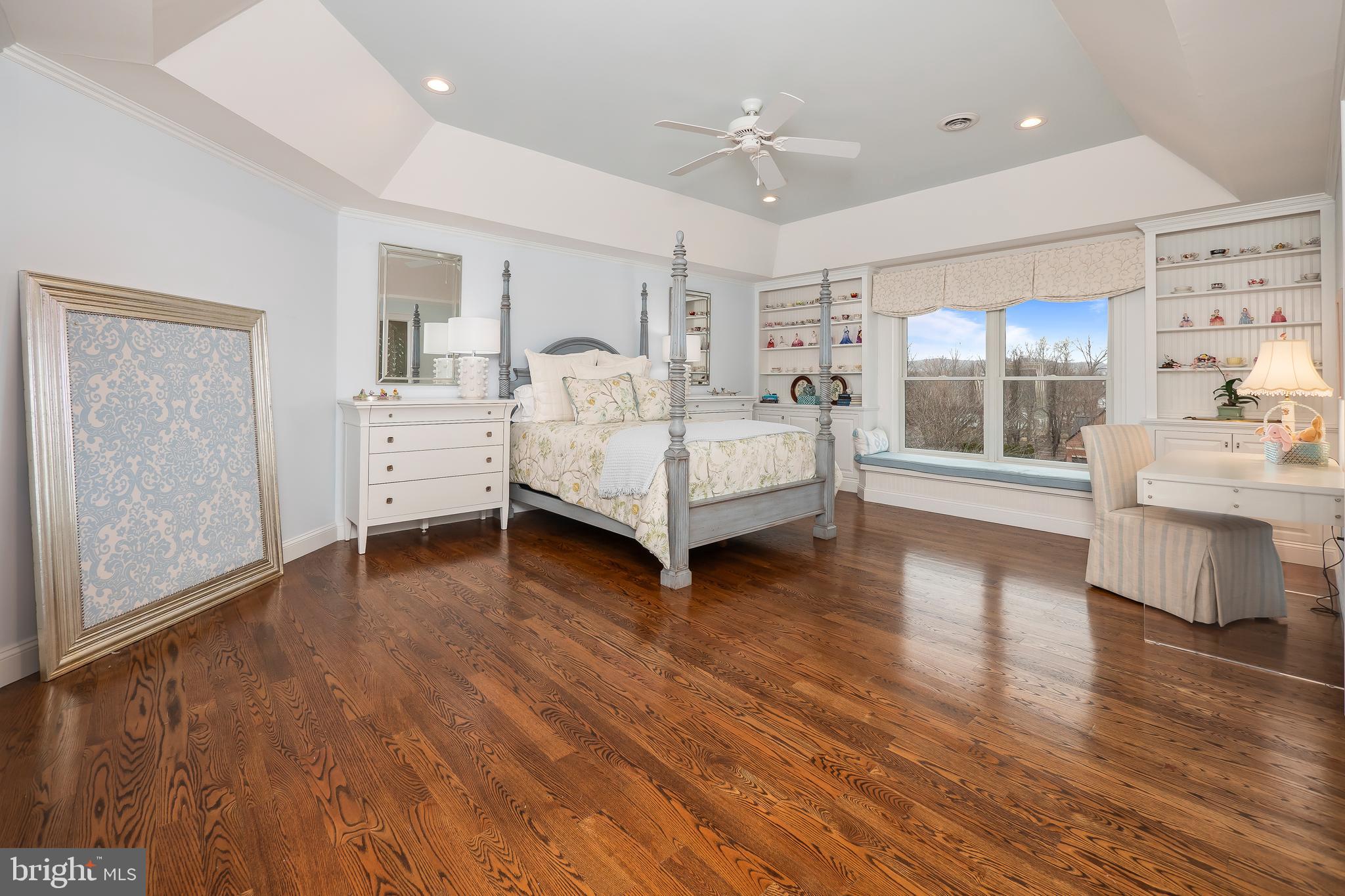 WEYHILL WOODS - Residential