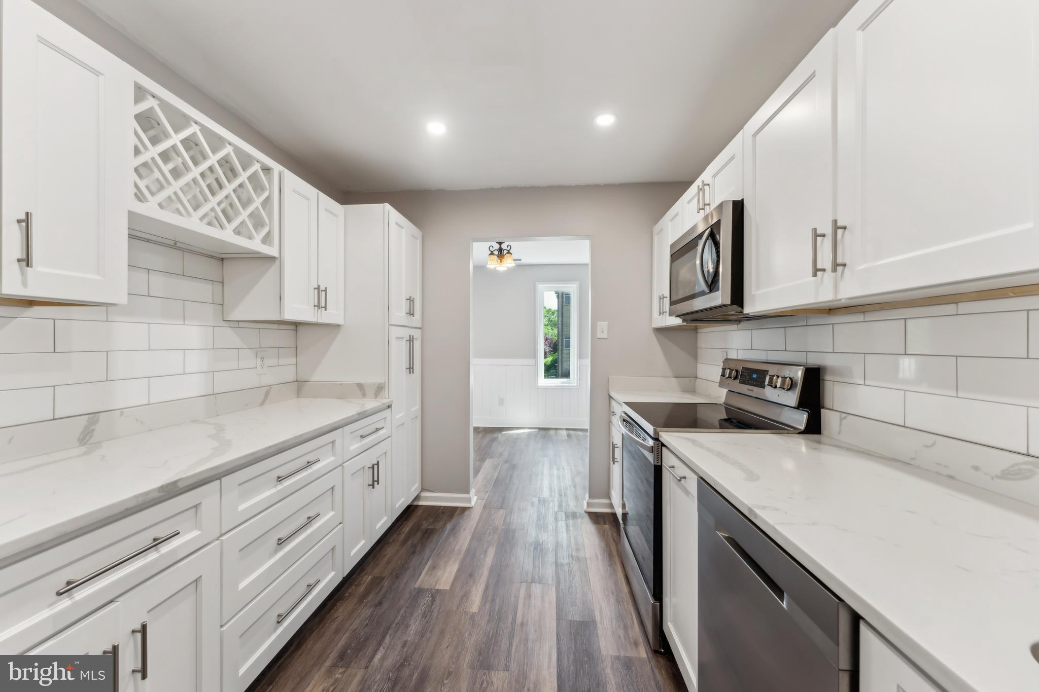 JEFFERSON MEWS - Residential