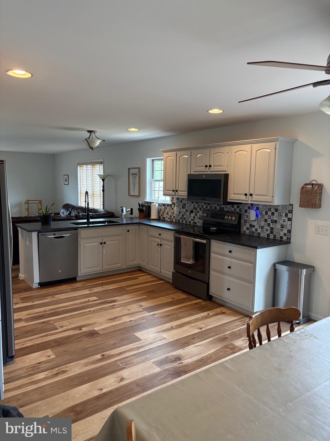 TWIN CREEKS - Residential