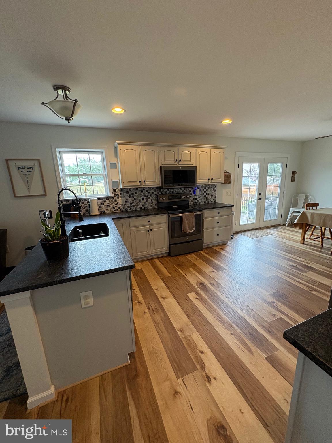 TWIN CREEKS - Residential