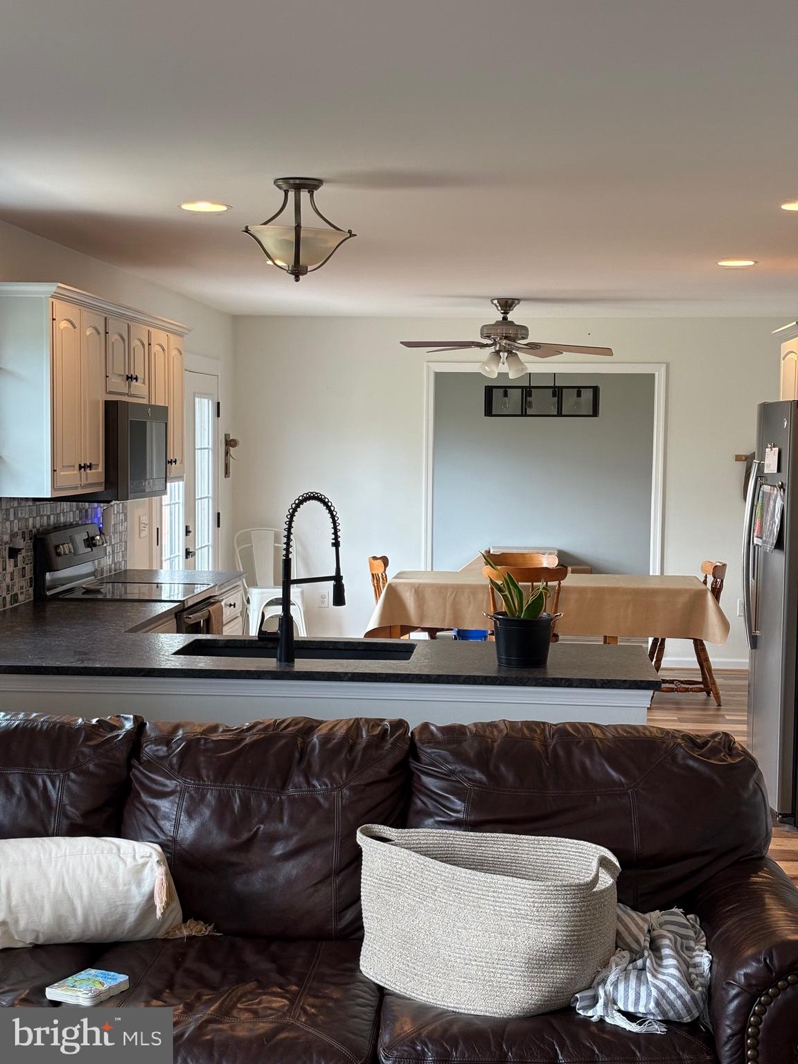 TWIN CREEKS - Residential