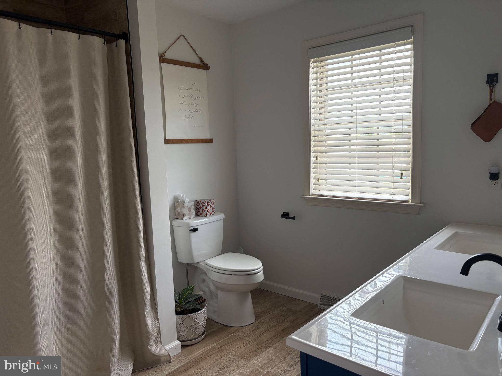 TWIN CREEKS - Residential