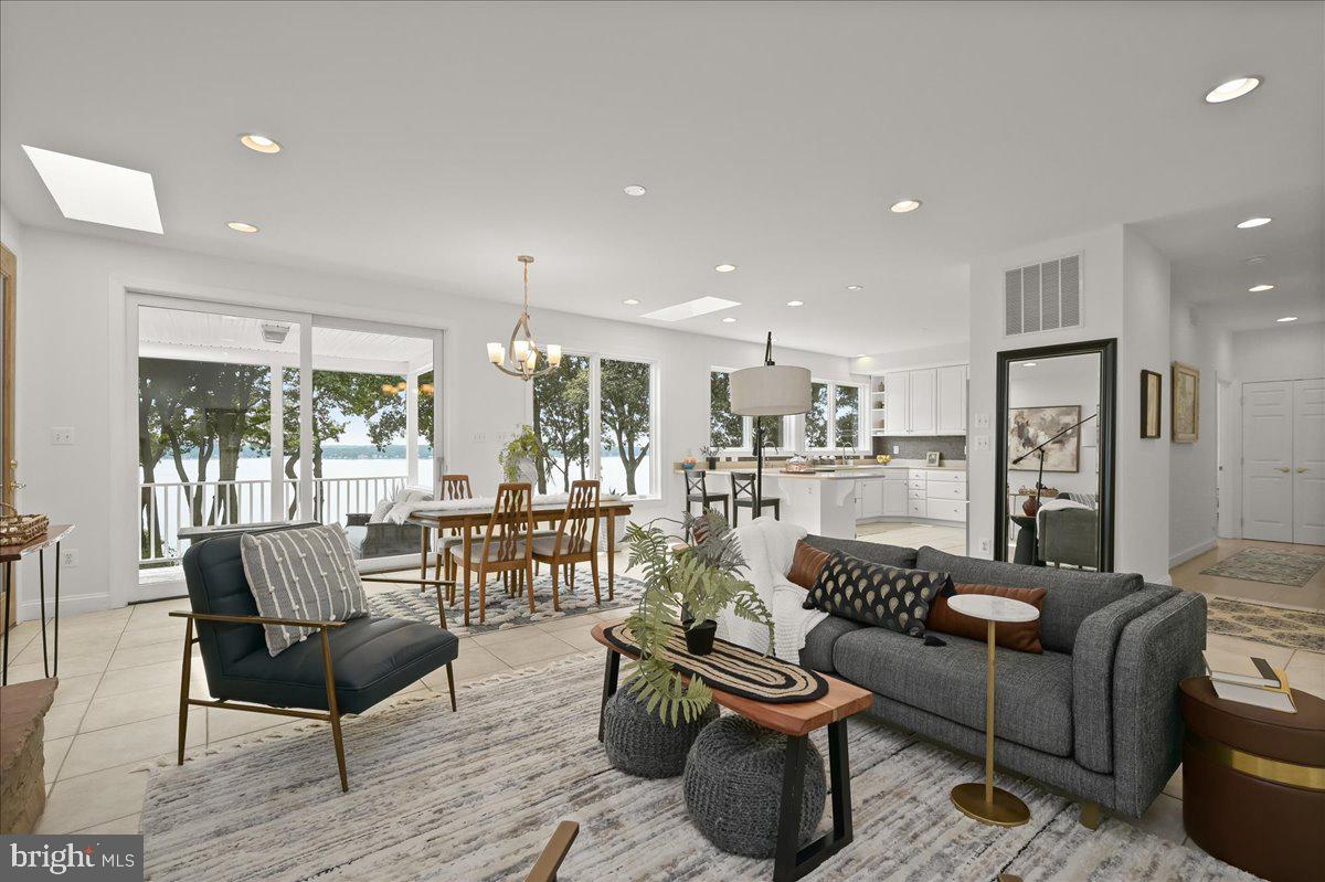 GIBSON ISLAND - Residential