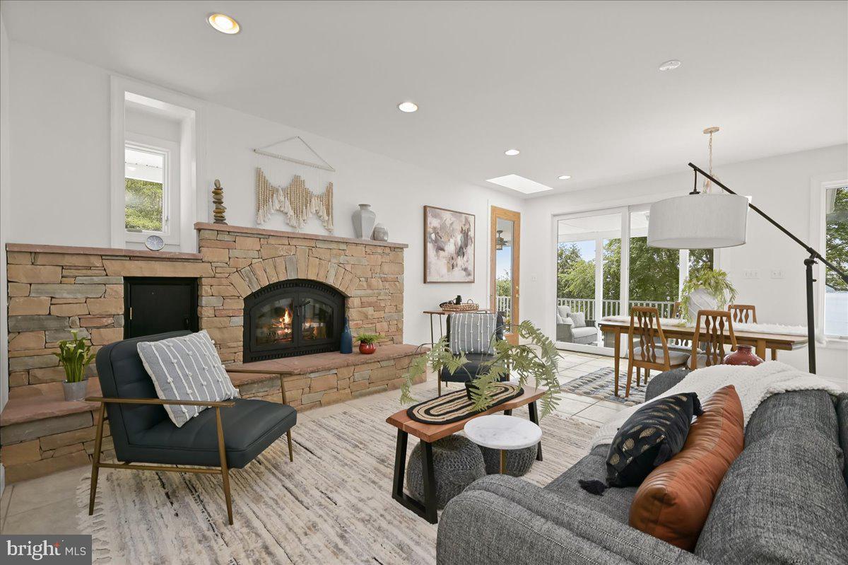 GIBSON ISLAND - Residential