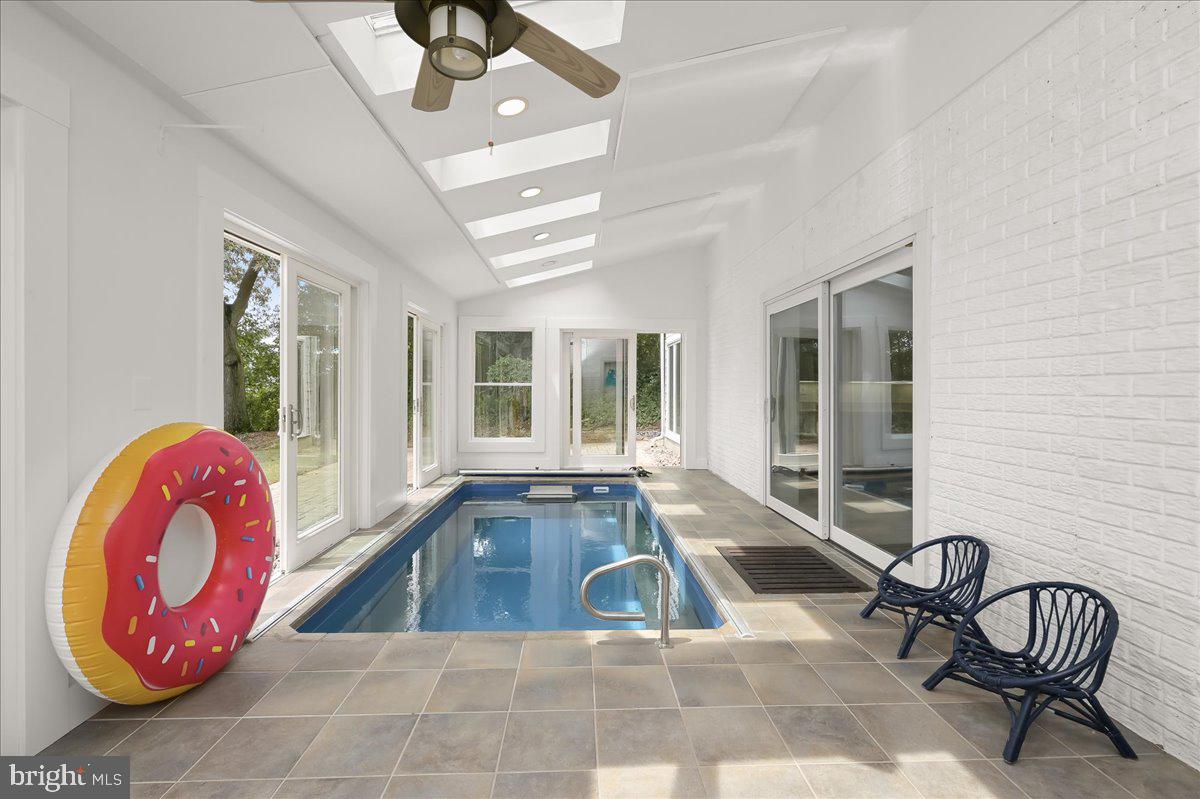 GIBSON ISLAND - Residential