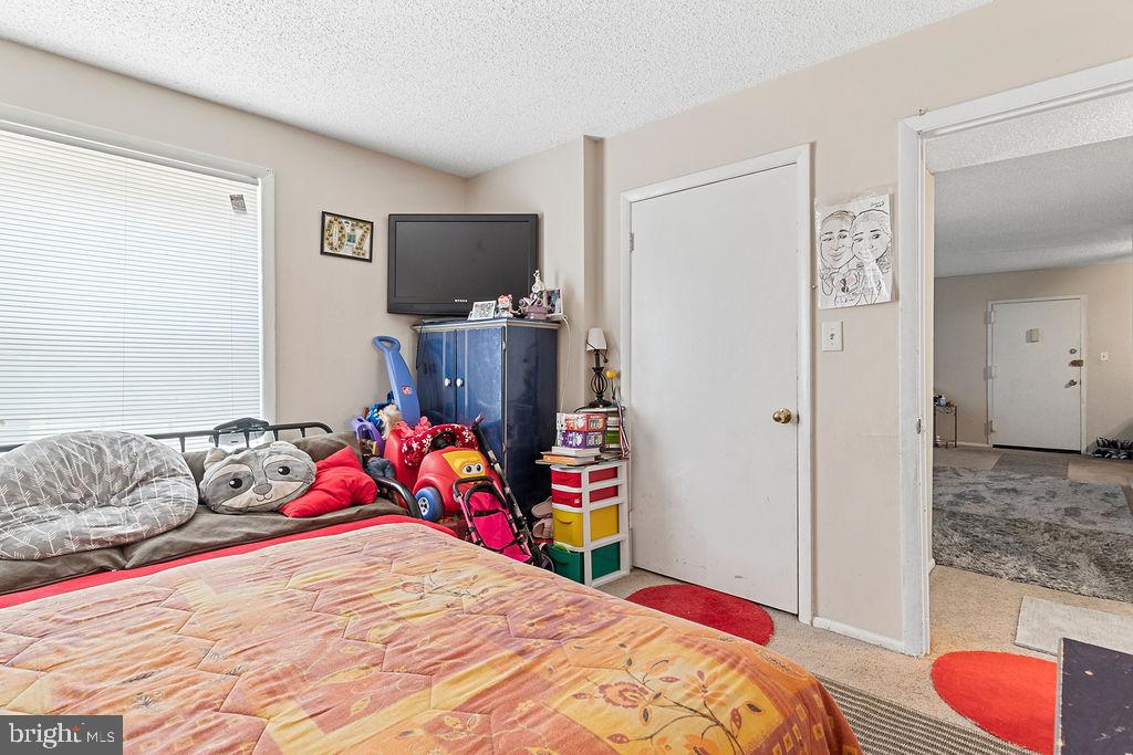 SWANN HILL CONDOMINIUMS - Residential