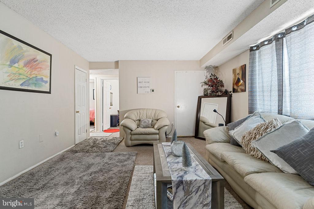 SWANN HILL CONDOMINIUMS - Residential