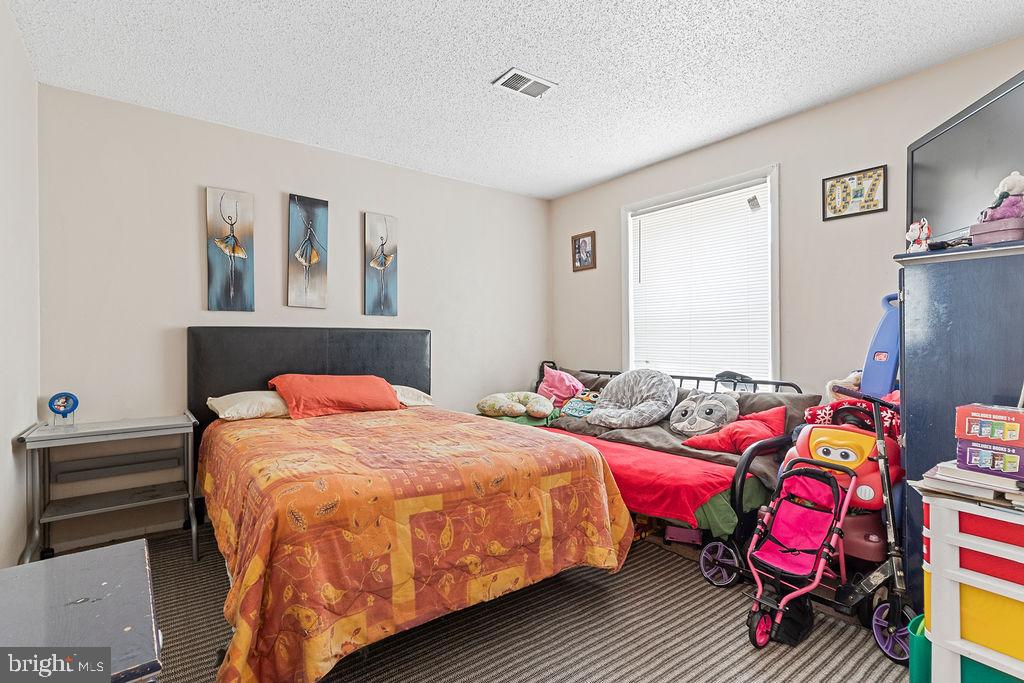 SWANN HILL CONDOMINIUMS - Residential