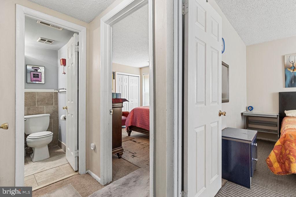 SWANN HILL CONDOMINIUMS - Residential