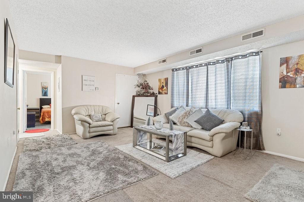 SWANN HILL CONDOMINIUMS - Residential