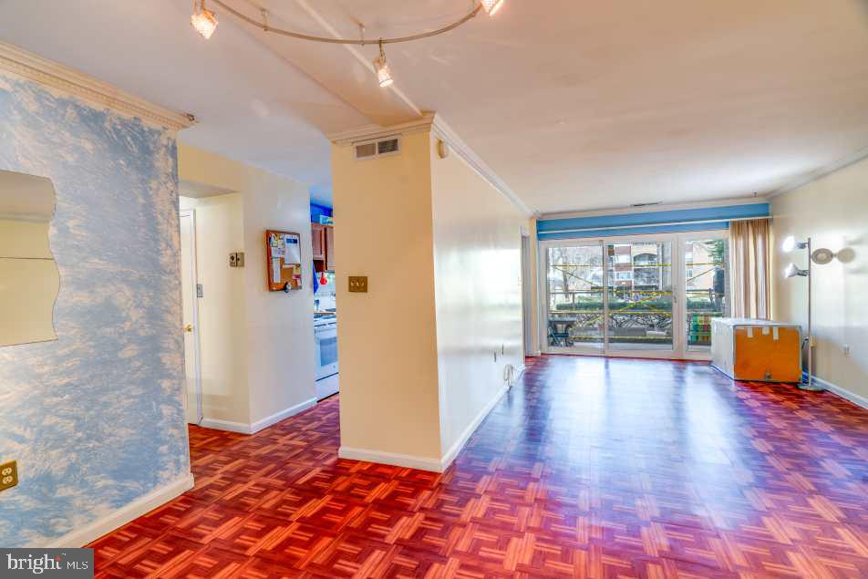 VILLA RIDGE CONDOMINIUM - Residential