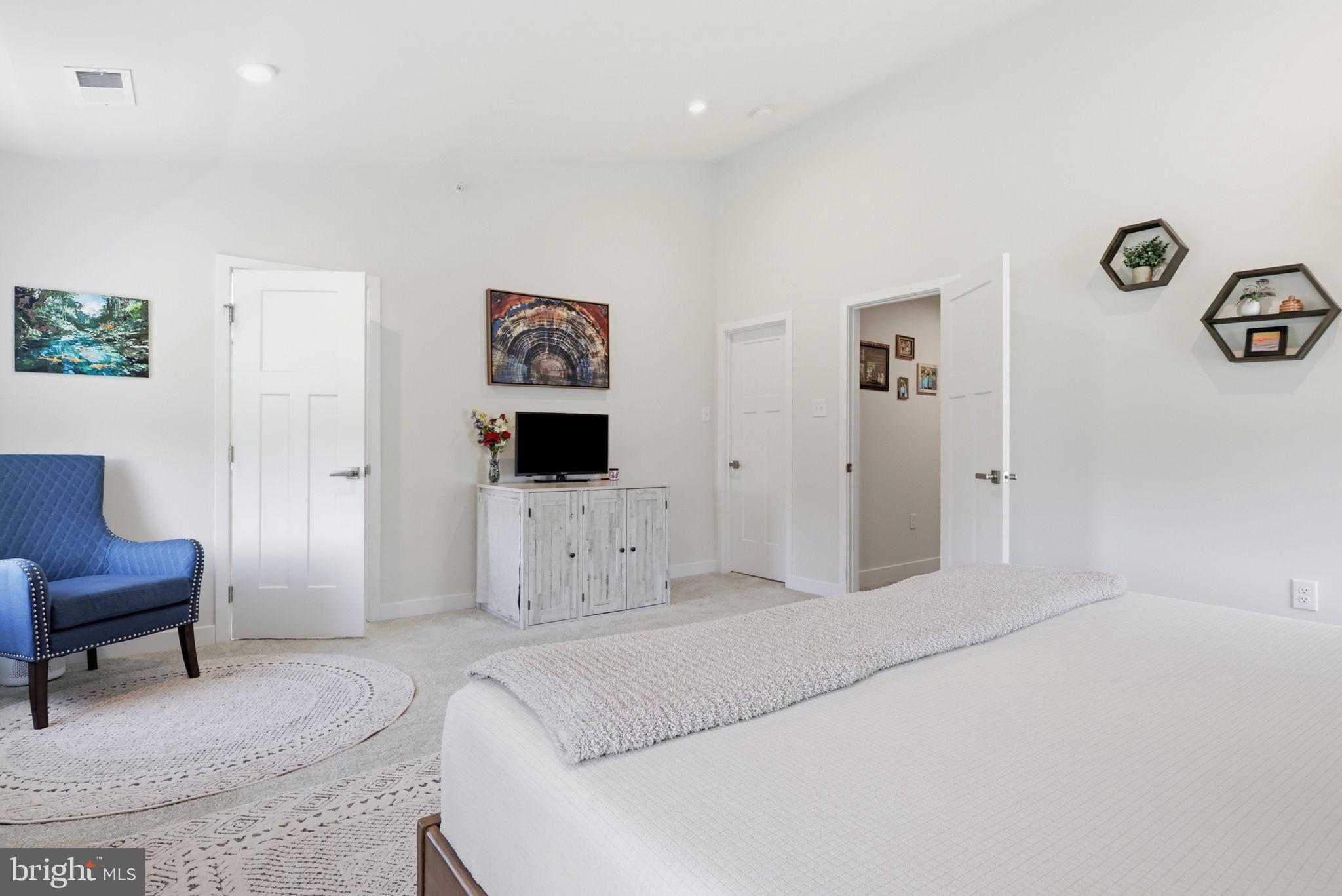 ASHBOURNE MEADOWS - Residential