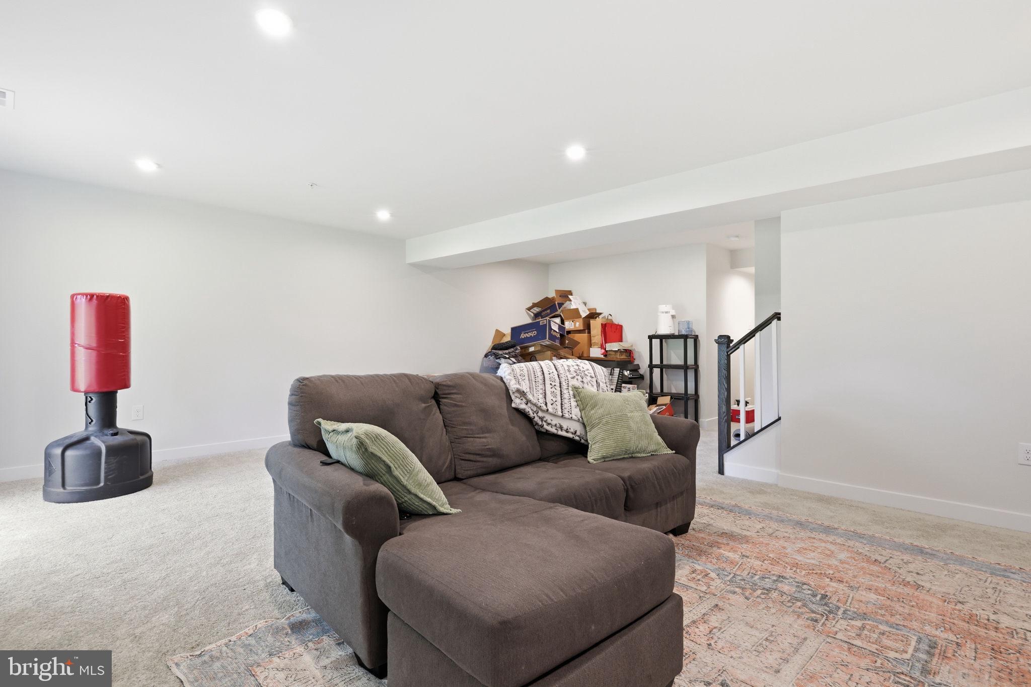 ASHBOURNE MEADOWS - Residential