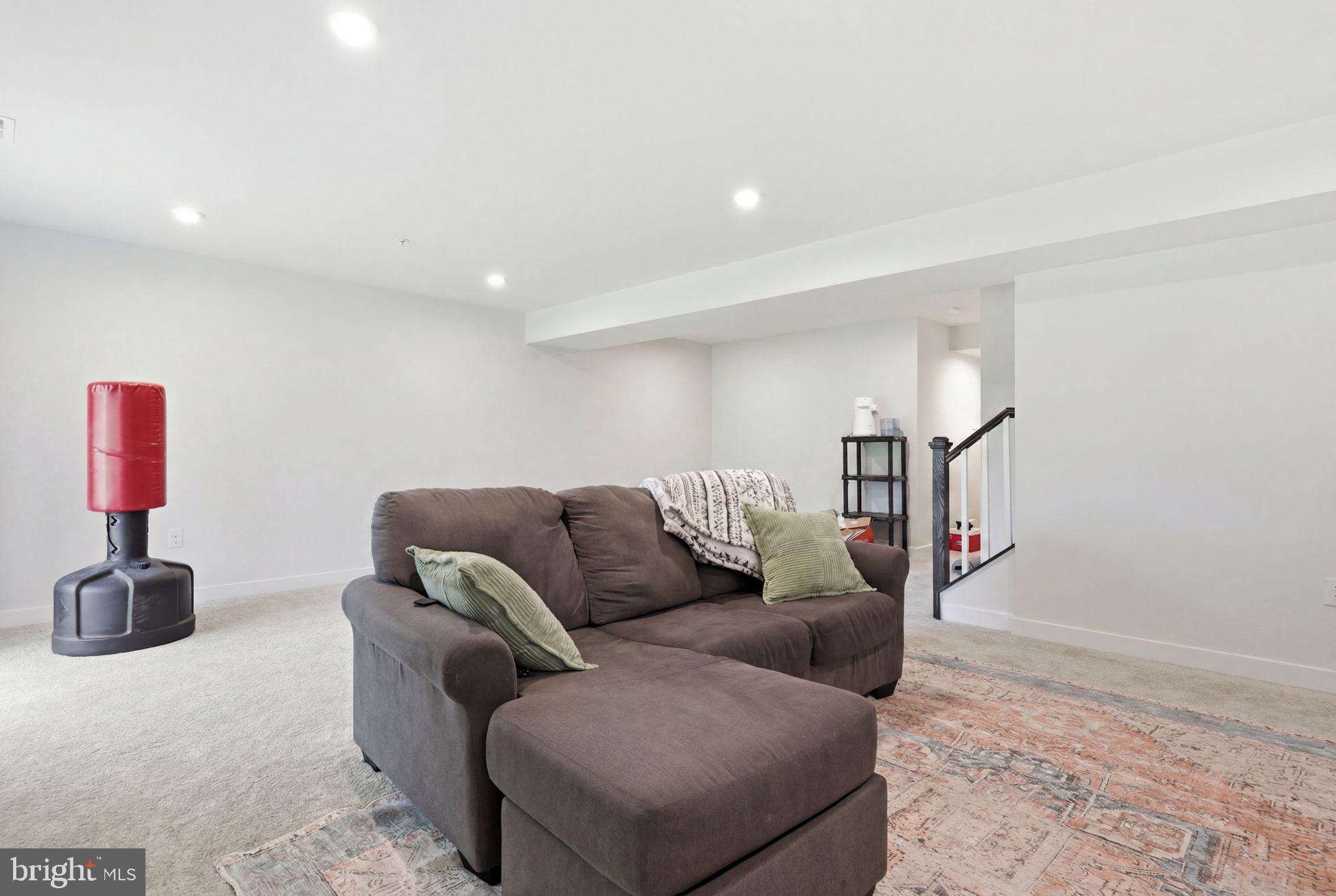 ASHBOURNE MEADOWS - Residential