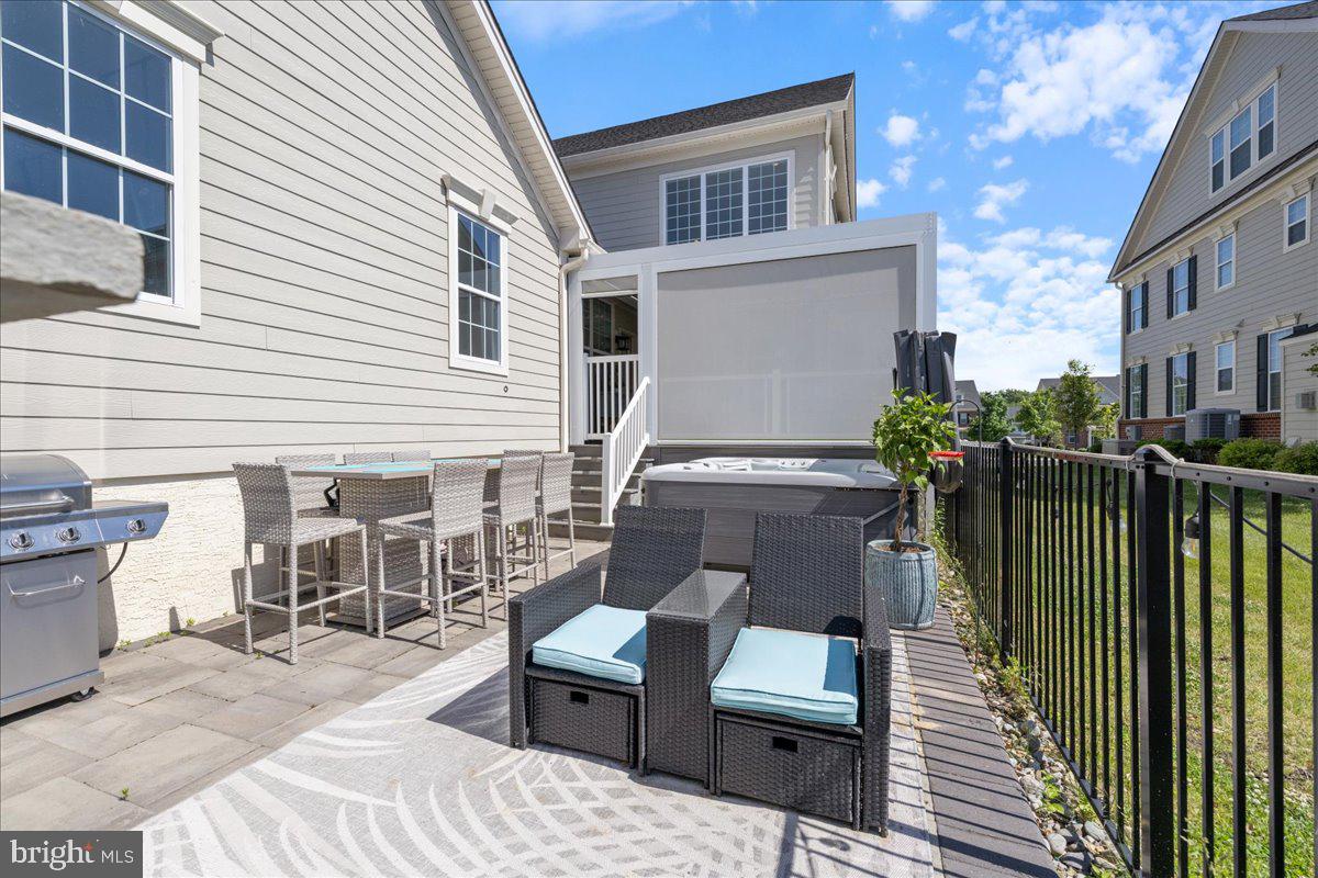 FENTONS CORNER - Residential