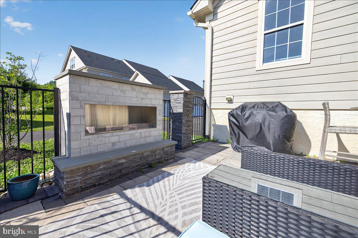 FENTONS CORNER - Residential