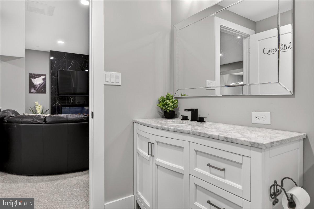 FENTONS CORNER - Residential
