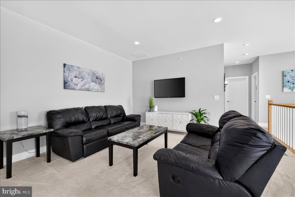 FENTONS CORNER - Residential