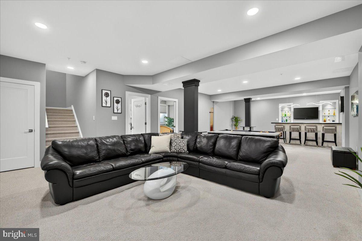 FENTONS CORNER - Residential