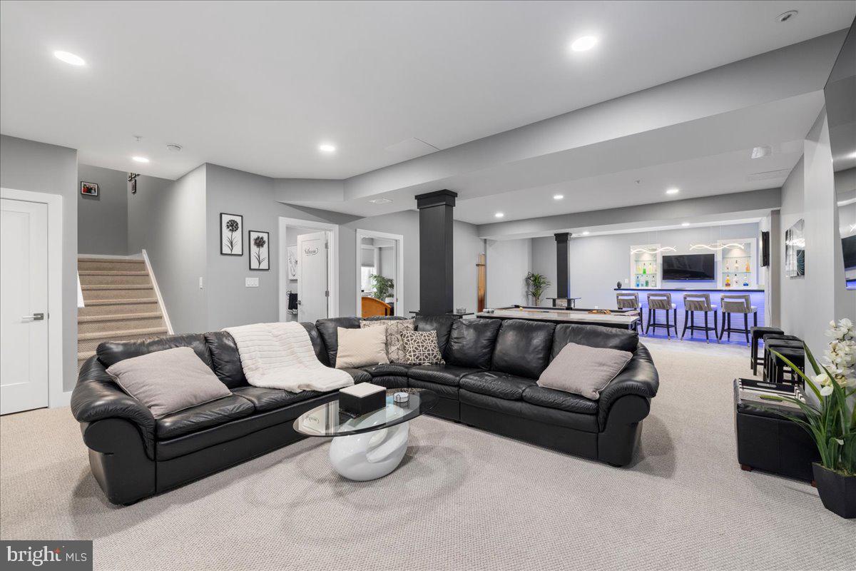FENTONS CORNER - Residential