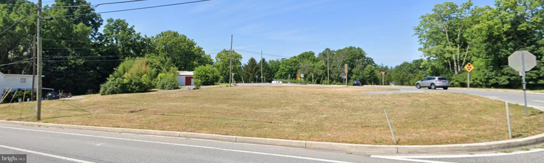 Location, location, location! Build your dream home on this beautiful, flat lot located in a peaceful, established neighborhood. Conveniently situated just minutes from Routes 70 and 40, this property offers easy access to shopping, dining, schools, and all that downtown Hagerstown has to offer—only a 10-minute drive away.
Zoned RU (Residential Urban District), this lot is ready for your vision in a growing community surrounded by attractive new construction homes. Whether you're looking to build your forever home or invest in a desirable area, this property offers an excellent opportunity in a prime location.