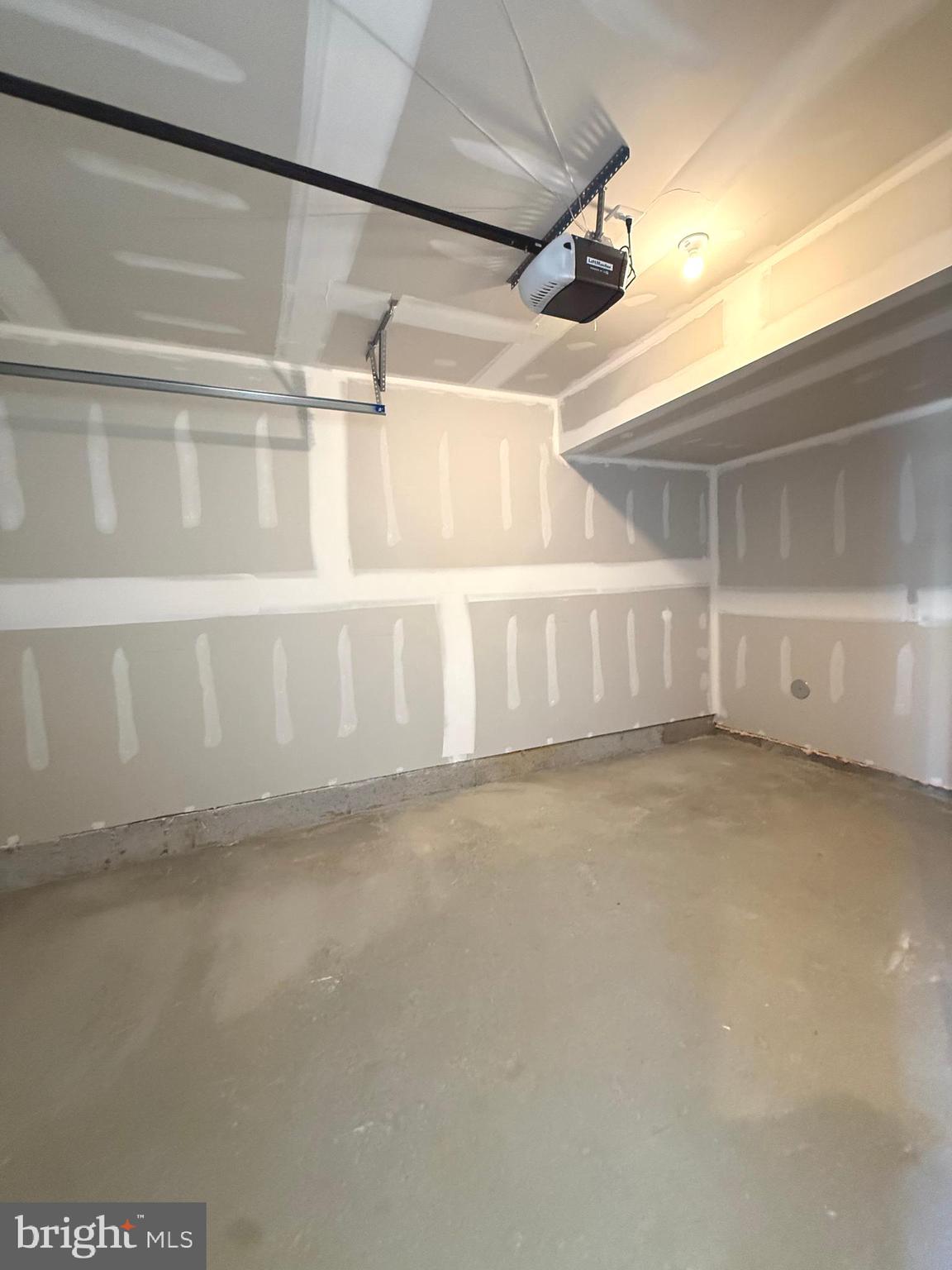 MARTINSBURG STATION - Residential Lease