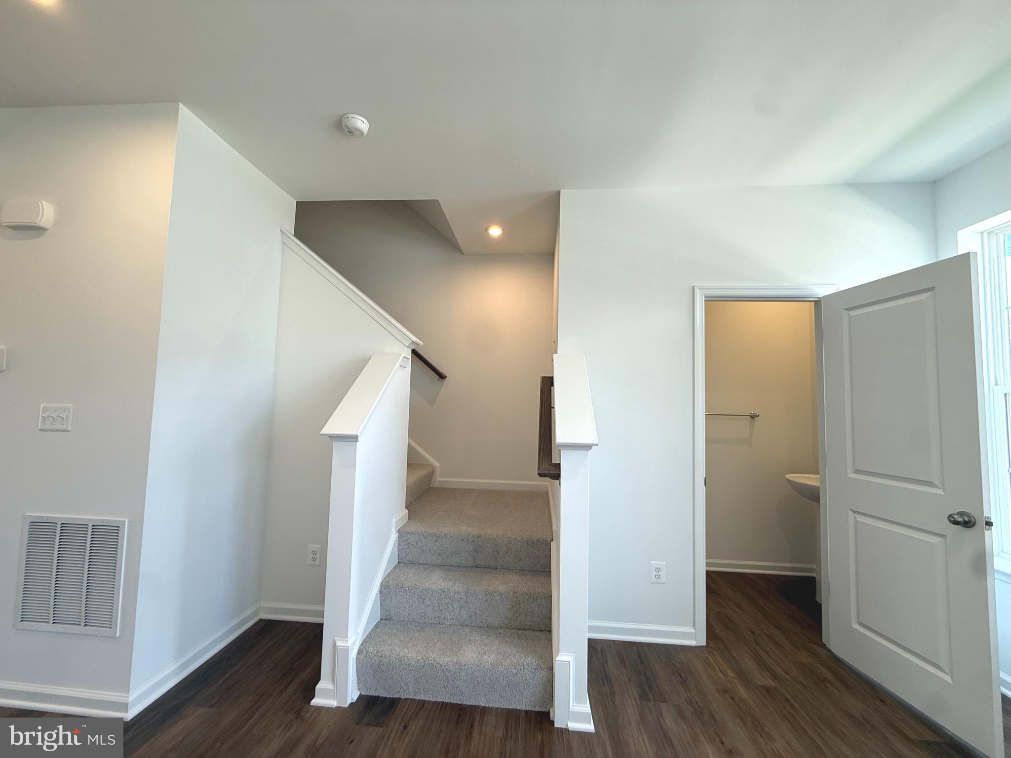 MARTINSBURG STATION - Residential Lease