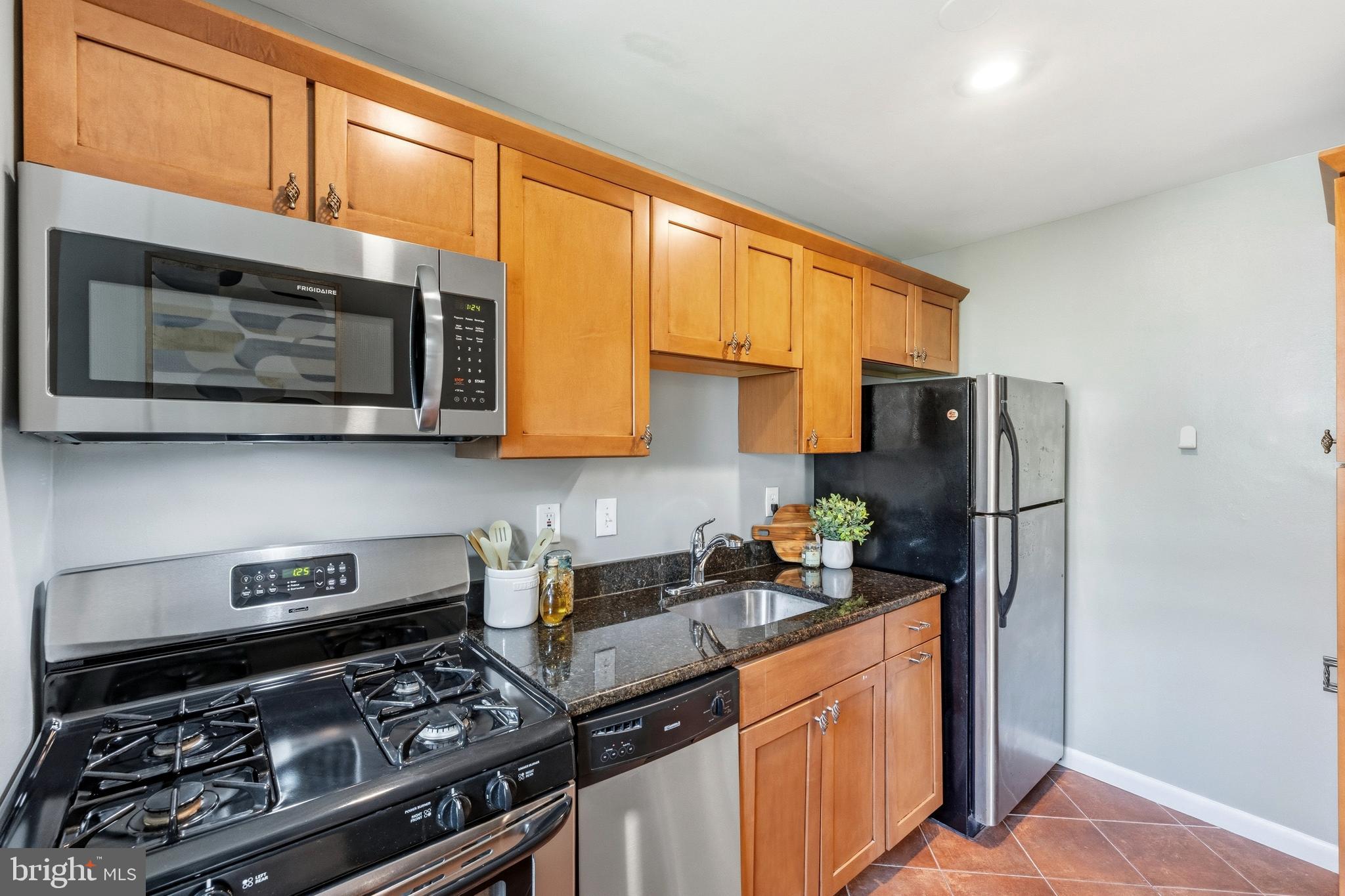 ROCK CREEK VILLAGE CONDOMINIUMS - Residential