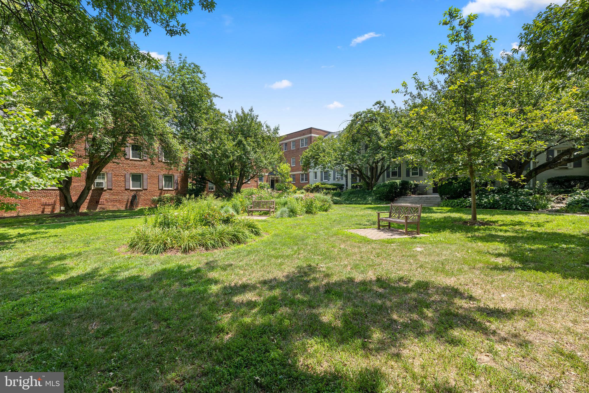 ROCK CREEK VILLAGE CONDOMINIUMS - Residential