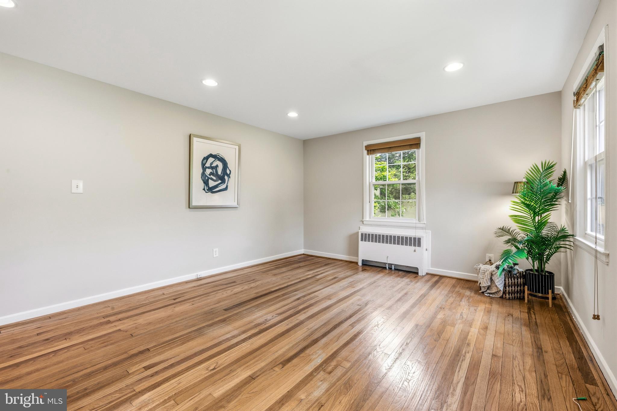 ROCK CREEK VILLAGE CONDOMINIUMS - Residential