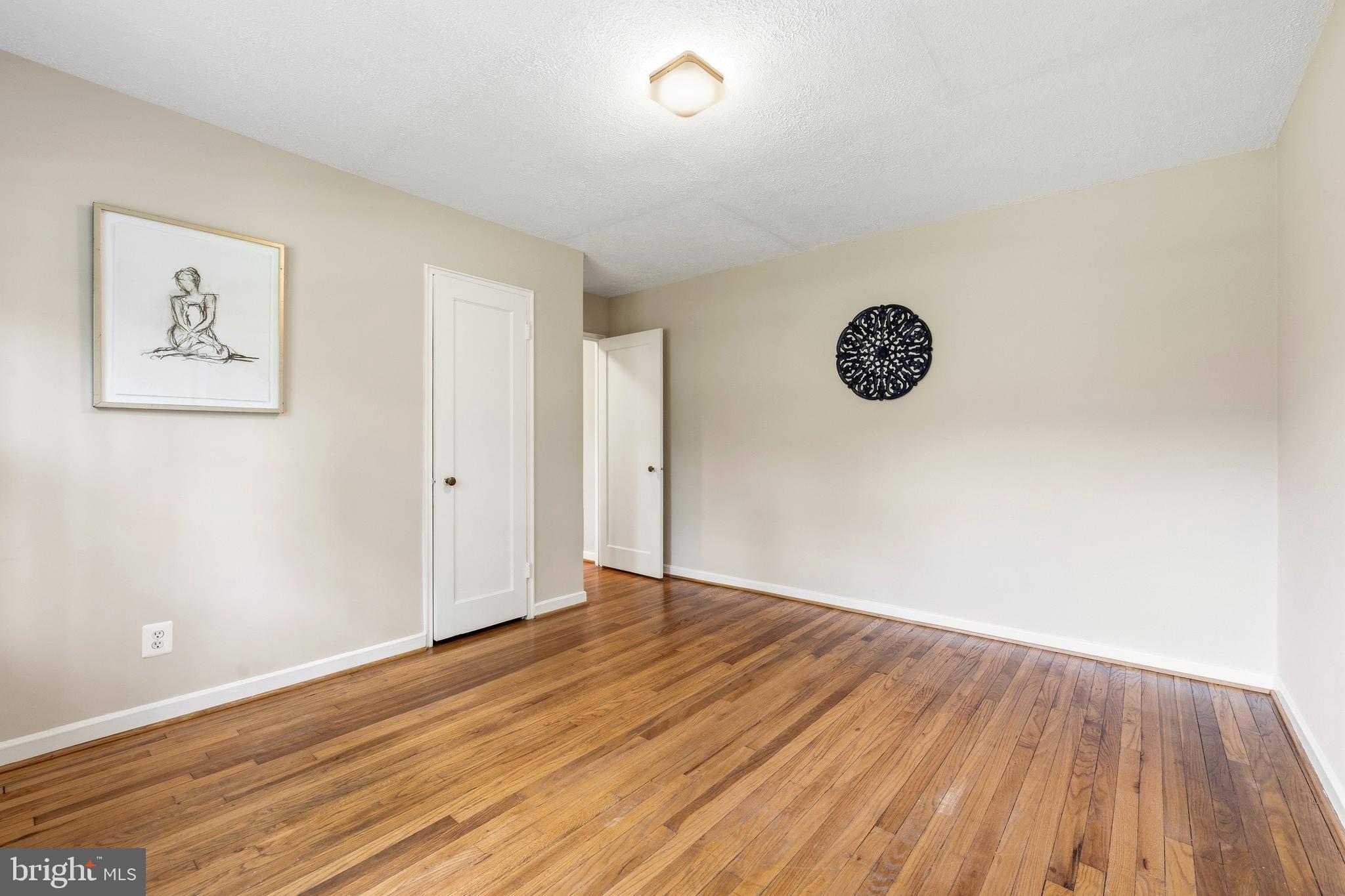 ROCK CREEK VILLAGE CONDOMINIUMS - Residential
