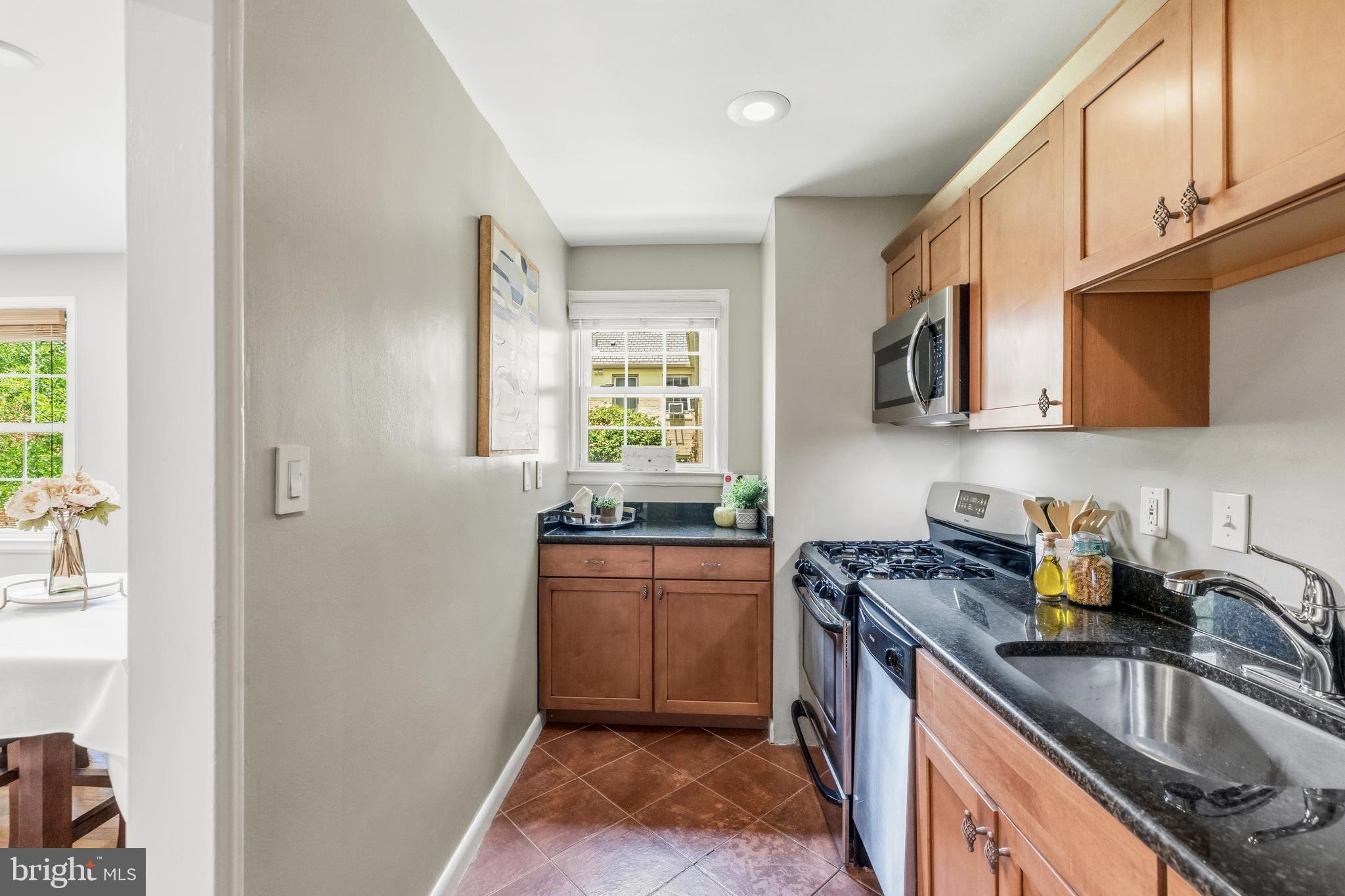 ROCK CREEK VILLAGE CONDOMINIUMS - Residential