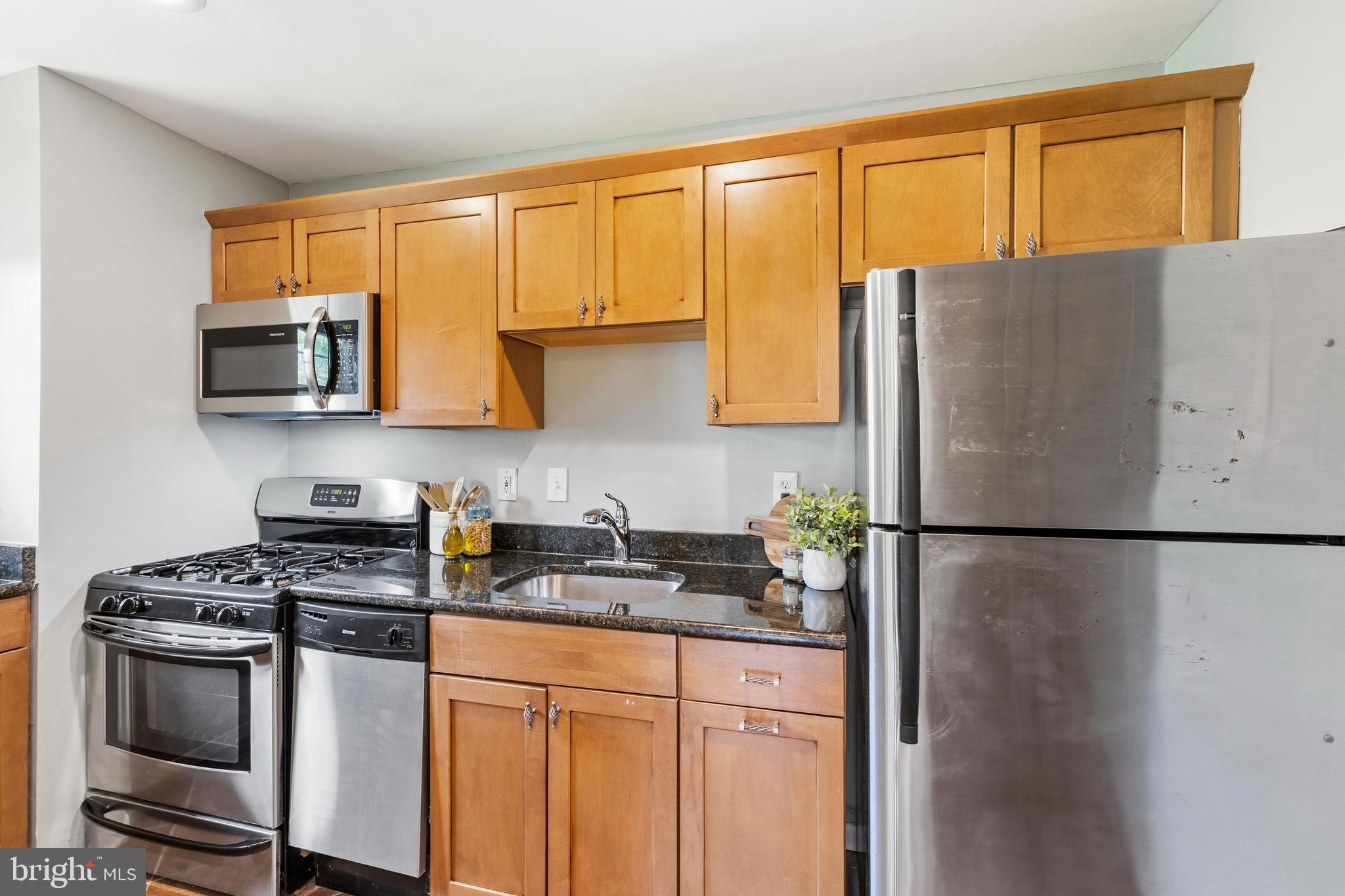 ROCK CREEK VILLAGE CONDOMINIUMS - Residential