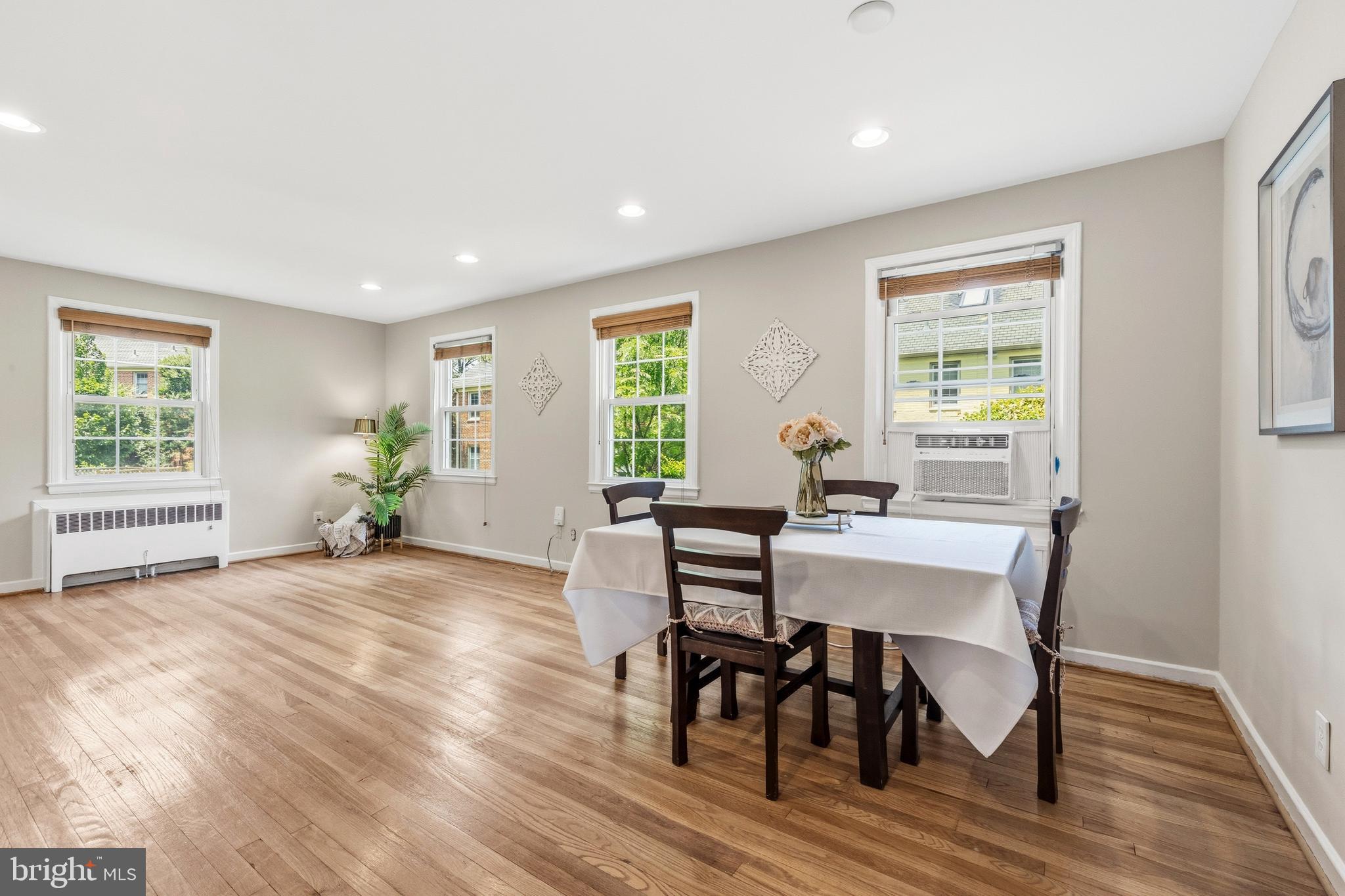 ROCK CREEK VILLAGE CONDOMINIUMS - Residential