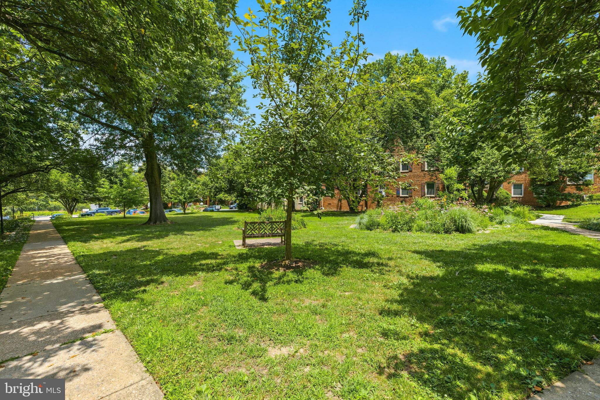 ROCK CREEK VILLAGE CONDOMINIUMS - Residential
